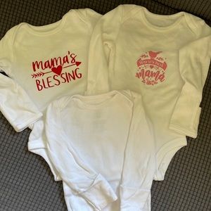 Long sleeve newborn onesies